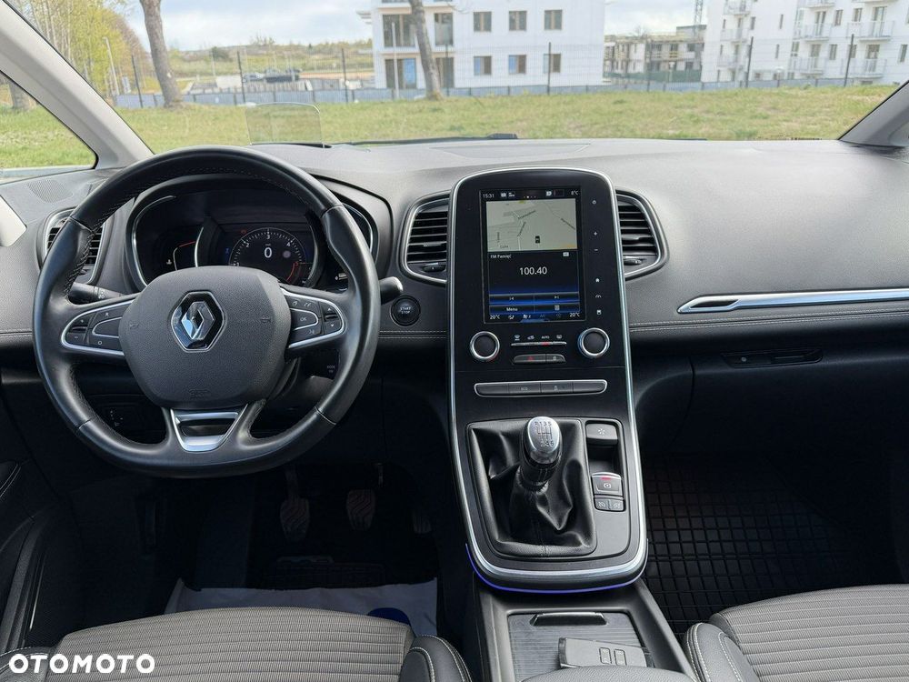 Renault Scenic - 22