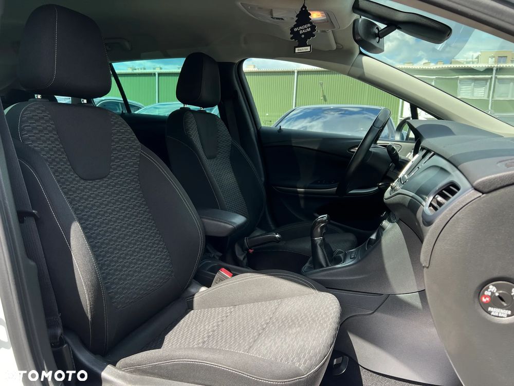 Opel Astra - 19