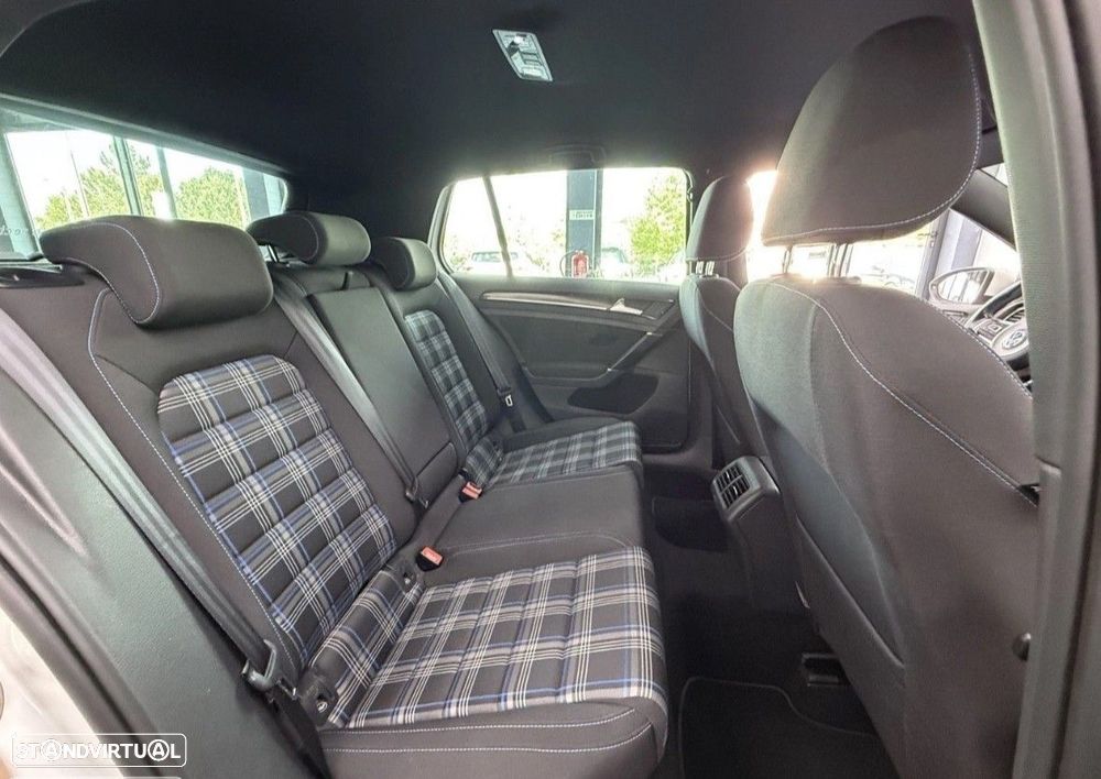 VW Golf 1.4 GTE Plug-in - 13