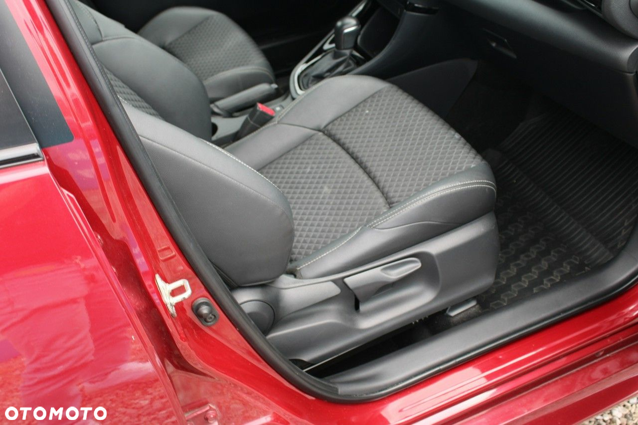 Toyota Yaris - 32