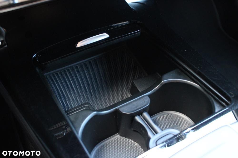 Mercedes-Benz CLA - 22