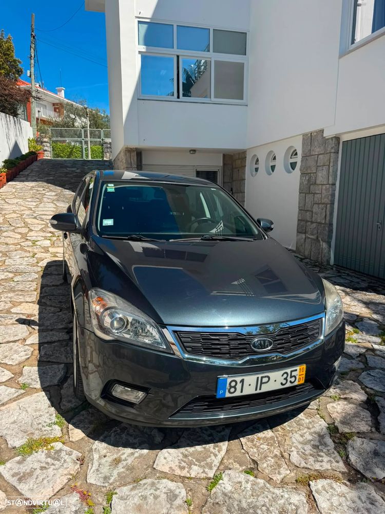 Kia Ceed 1.6 CRDi EX - 1