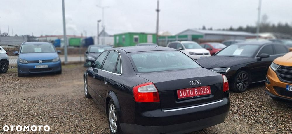 Audi A4 Limousine - 8