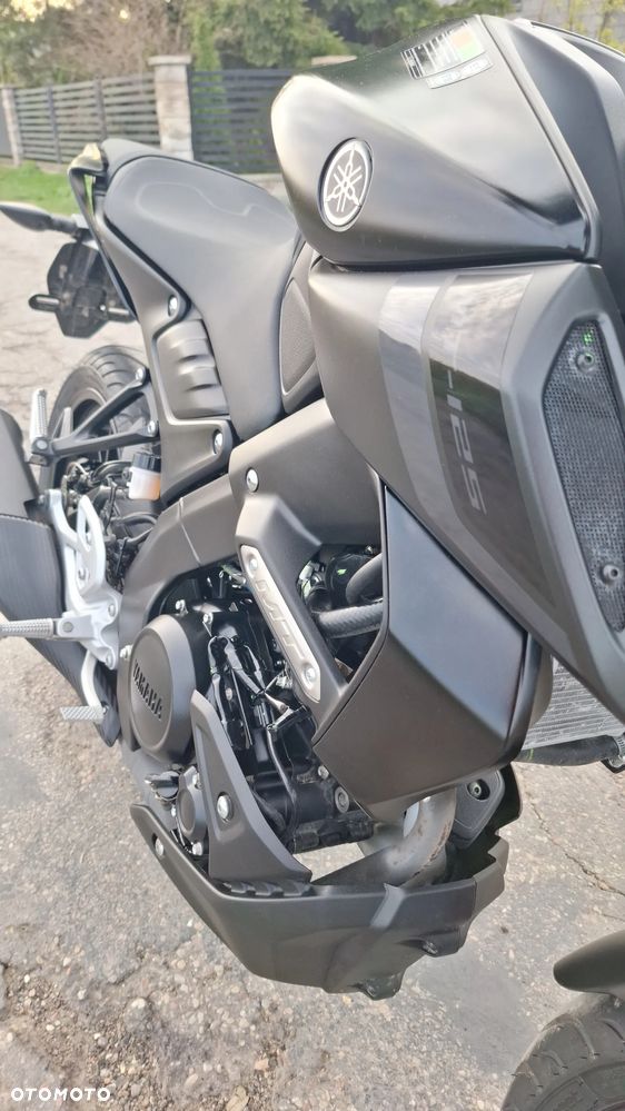 Yamaha MT - 12
