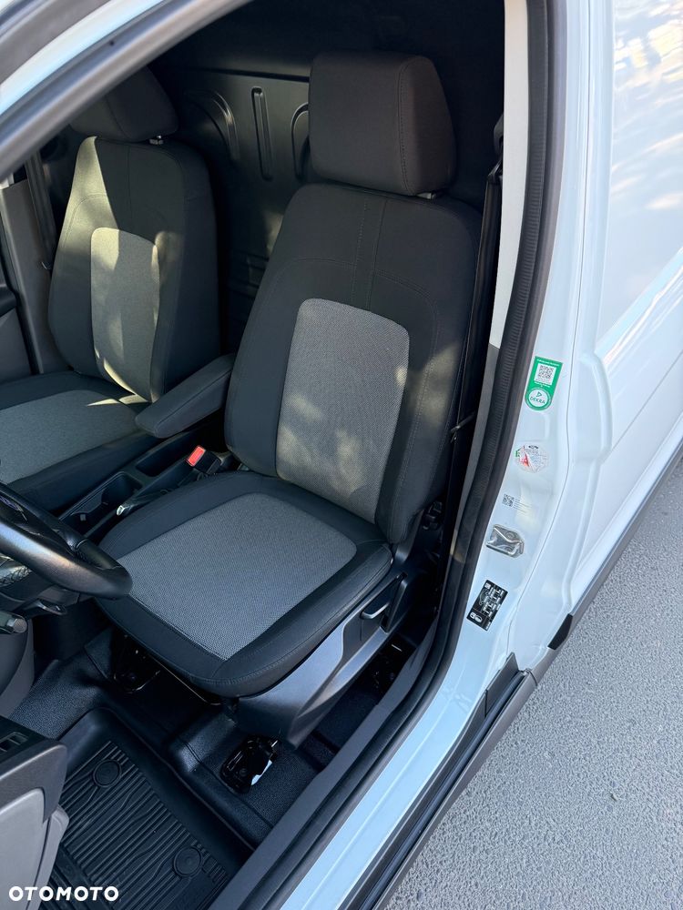 Ford Transit Connect - 12