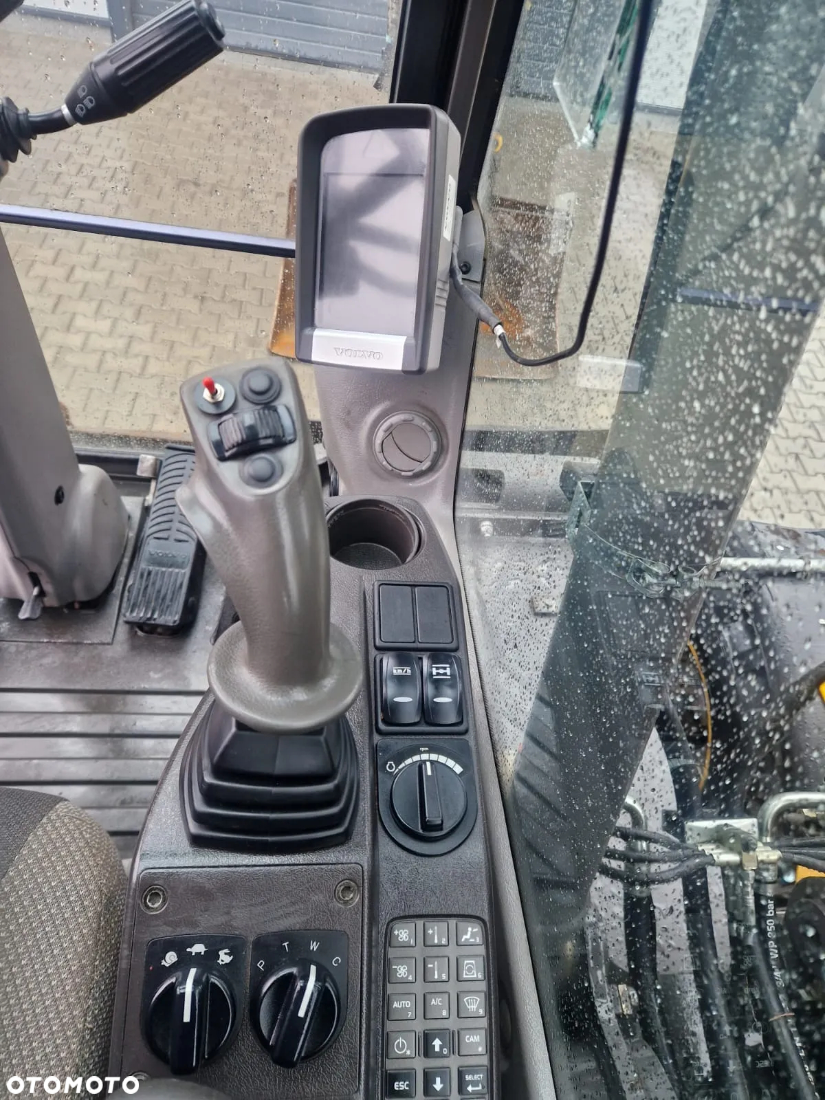 Volvo EW140C Rotator PODPORY 160 180 - 6