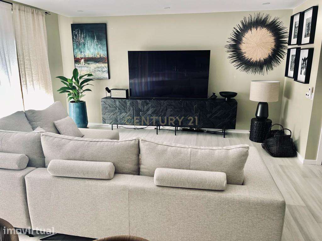 T3 Premium no LUX TERRACE com Varanda de 35m² e Acabamentos de Excelên - Grande imagem: 2/23