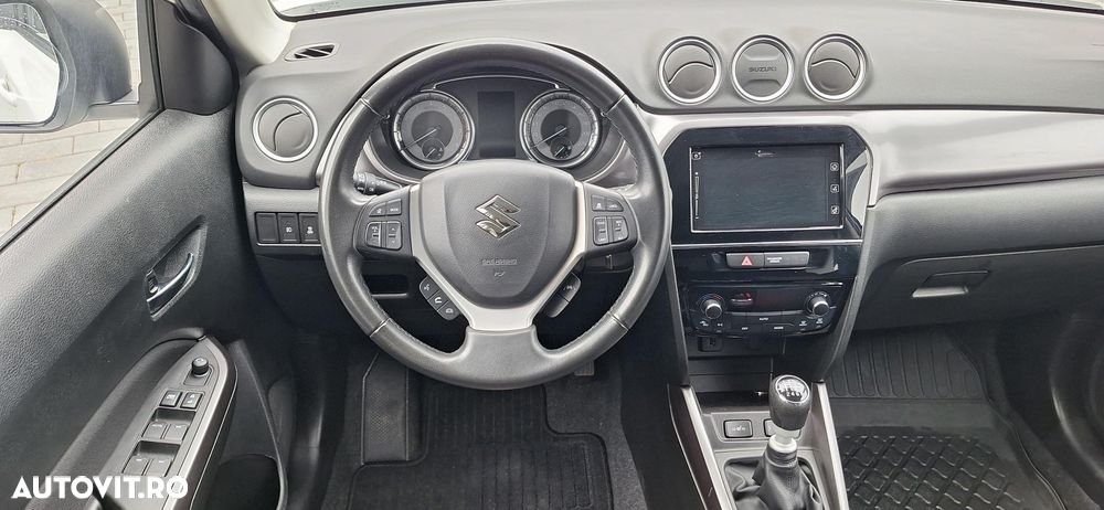 Suzuki Vitara 1.4 Boosterjet MHEV Passion - 9