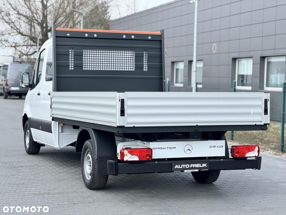 Mercedes-Benz Sprinter - 5