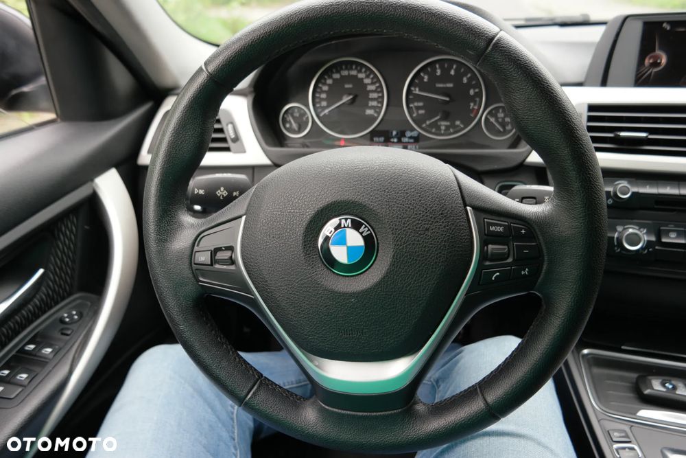 BMW Seria 3 - 31