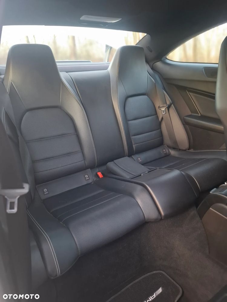 Mercedes-Benz Klasa C 180 CGI BlueEff - 10