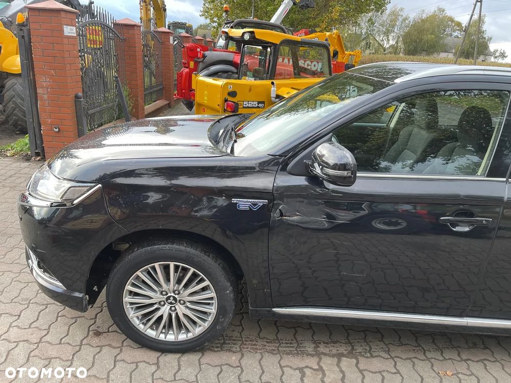 Mitsubishi Outlander 2.4 4WD Diamant+ - 36