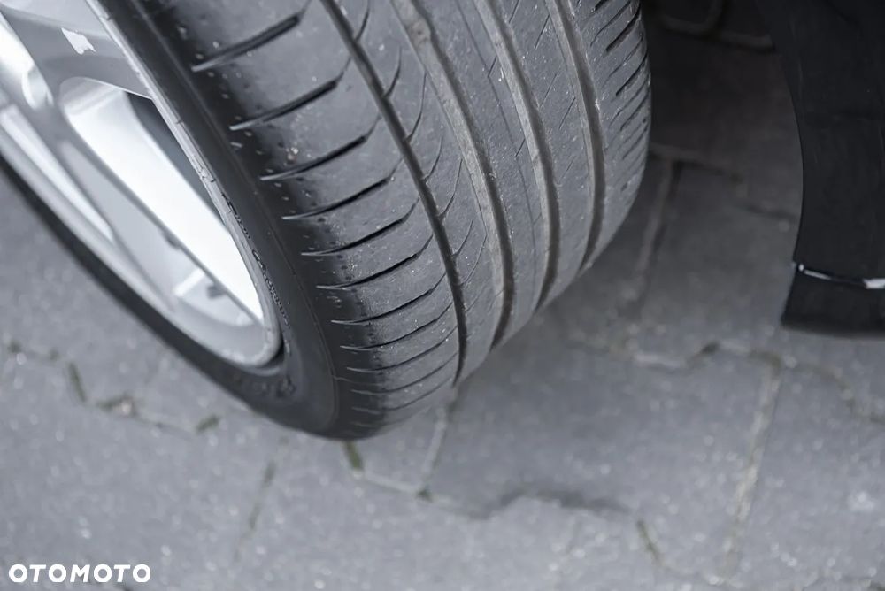 Ford Focus ver-1-5-ecoblue-scr-st--line - 33