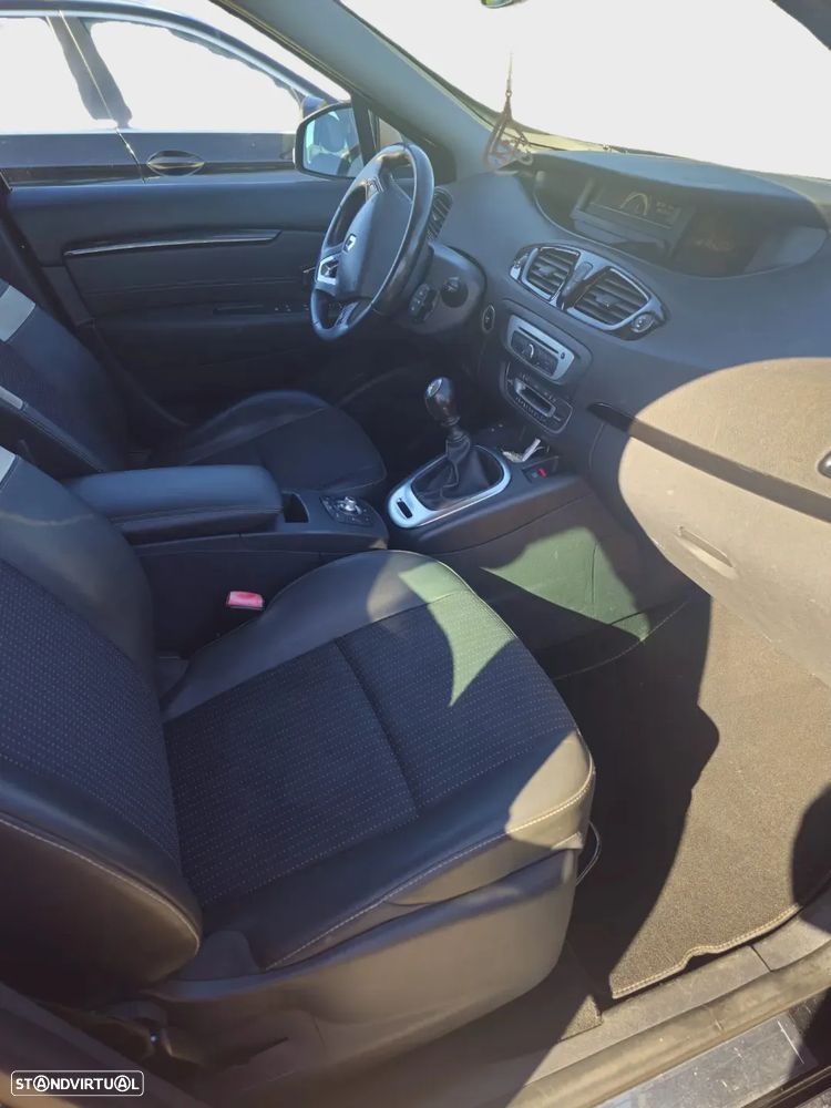 Renault Grand Scénic ENERGY TCe 115 S&S Bose Edition — fotografia 7