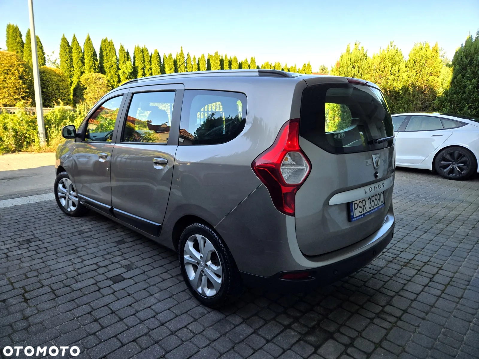 Dacia Lodgy 1.6 MPI 85 Laureate - 4