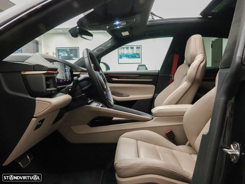 Porsche Macan Electric Turbo - 26