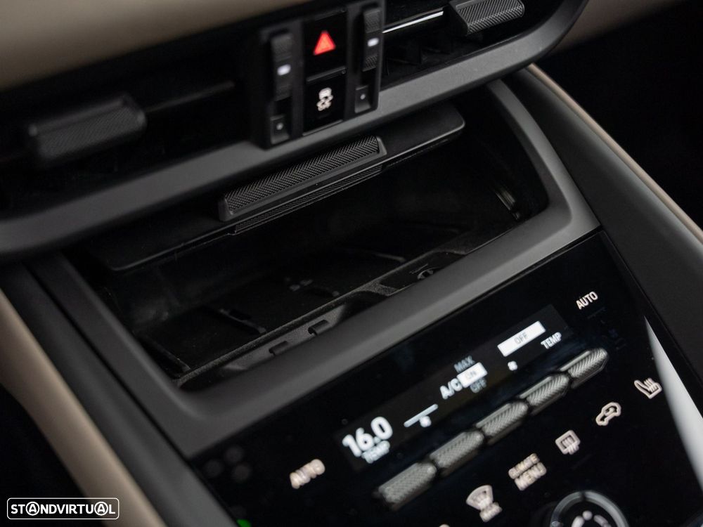 Porsche Macan Electric 4 - 41