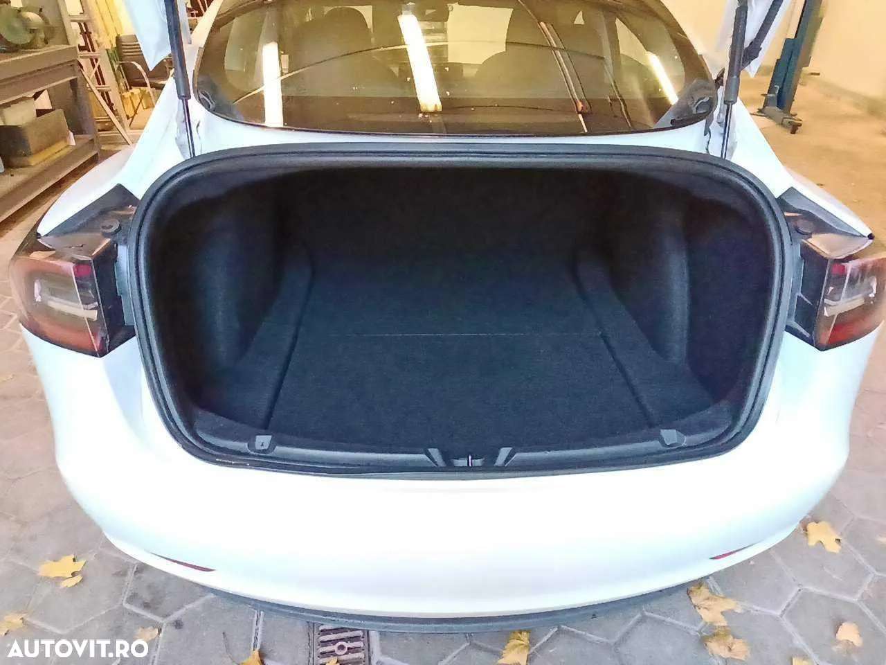 Tesla Model 3 - 17