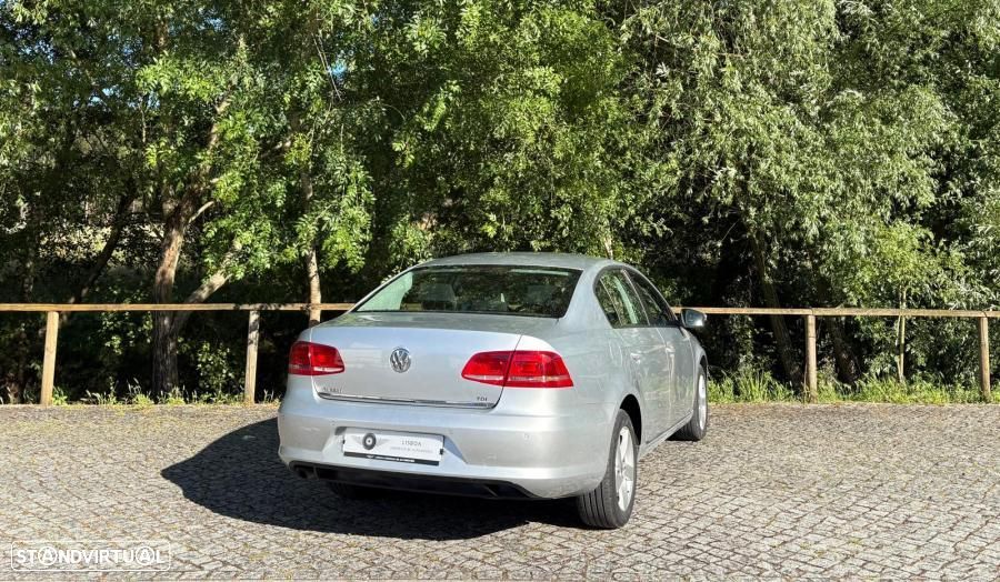 VW Passat 1.6 TDI Confortline - 12