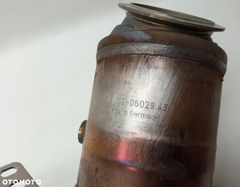KATALIZATOR BMW SERIA 7 G11 G12 750 4.4 90602945 - 2