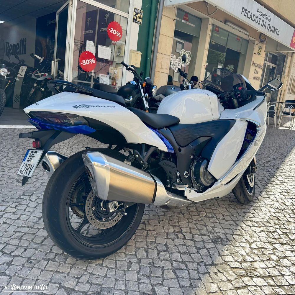 Suzuki Hayabusa GSX 1300 R - 23