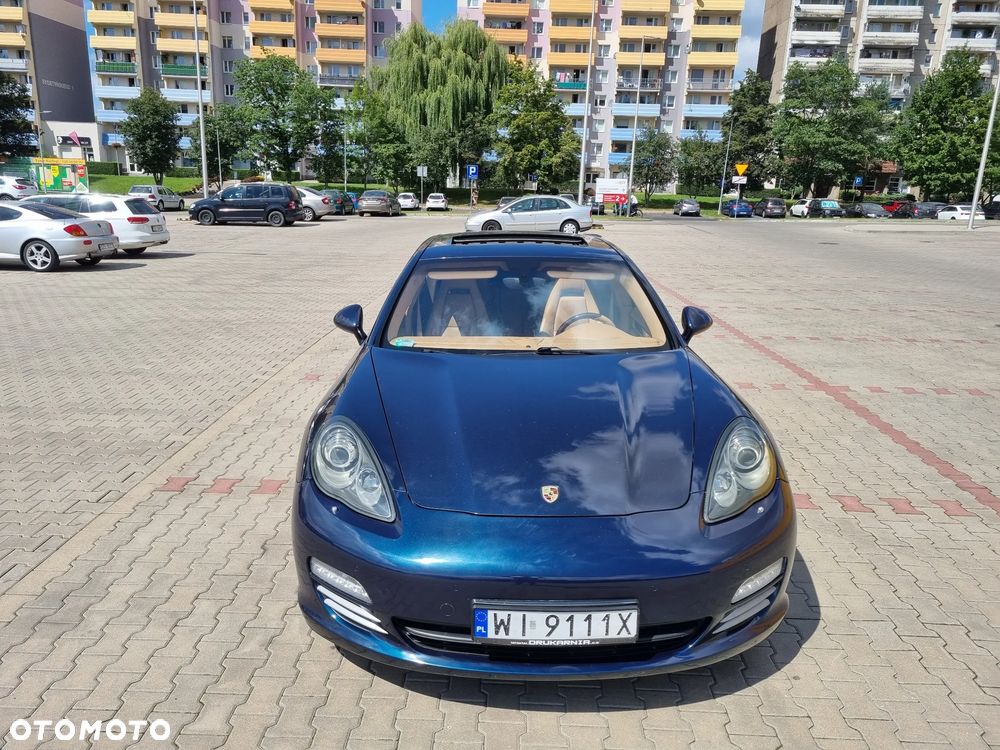Porsche Panamera 4S - 6