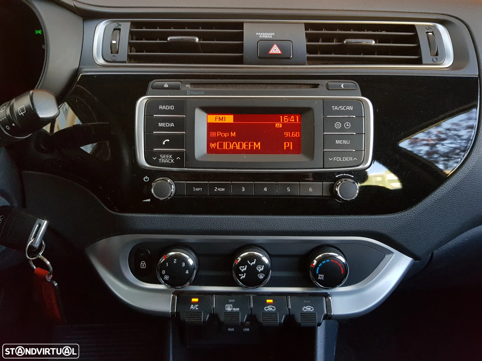 Kia Rio 1.1 CRDi TX ISG - 46