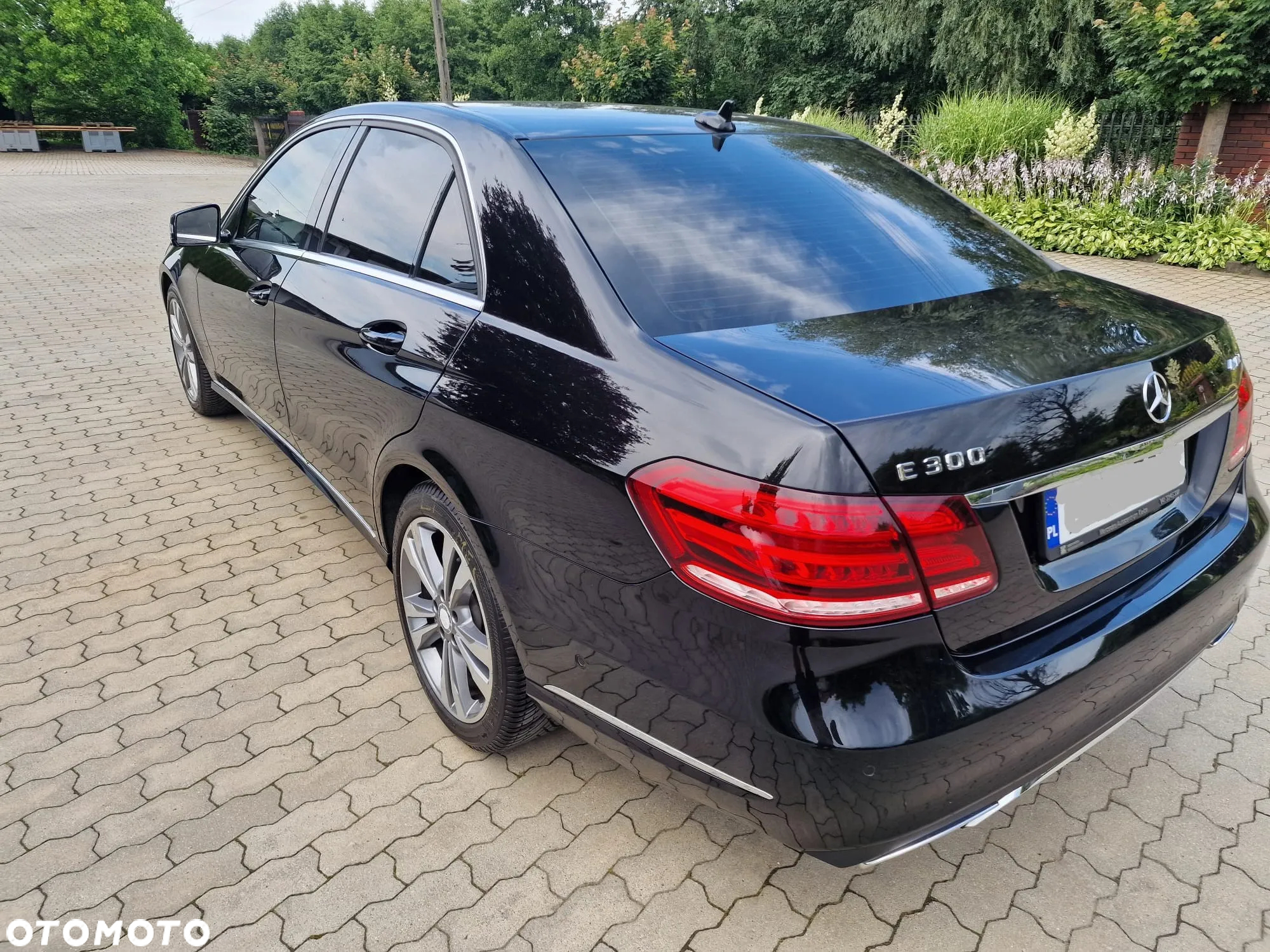 Mercedes-Benz Klasa E 300 4-Matic Avantgarde - 3