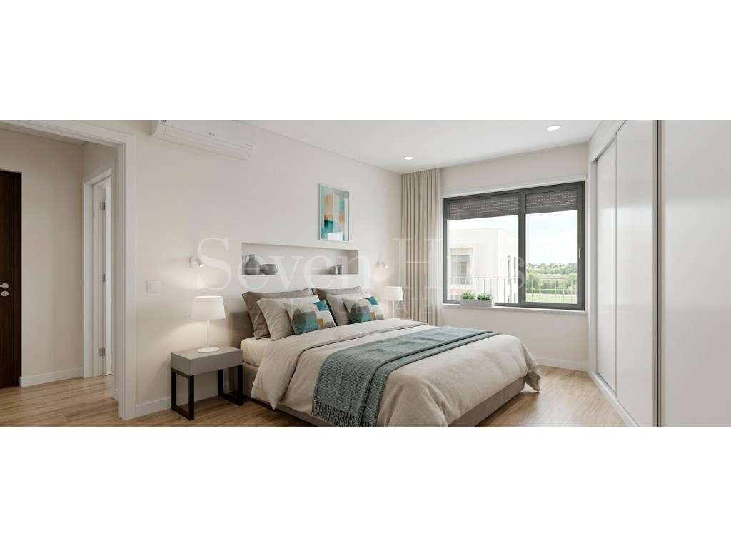Apartamento T3 com Garagem e Varandas - Grande imagem: 2/6