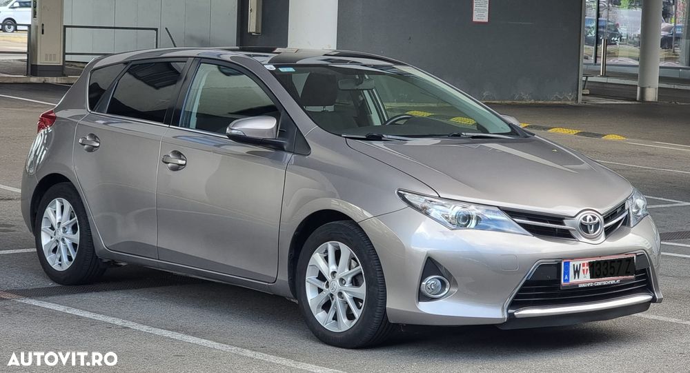 Toyota Auris 1.4 D-4D - 1