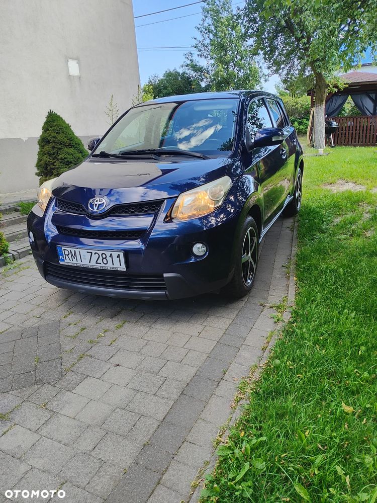 Toyota Urban Cruiser 1.4 D-4D Sol 4x4 - 5