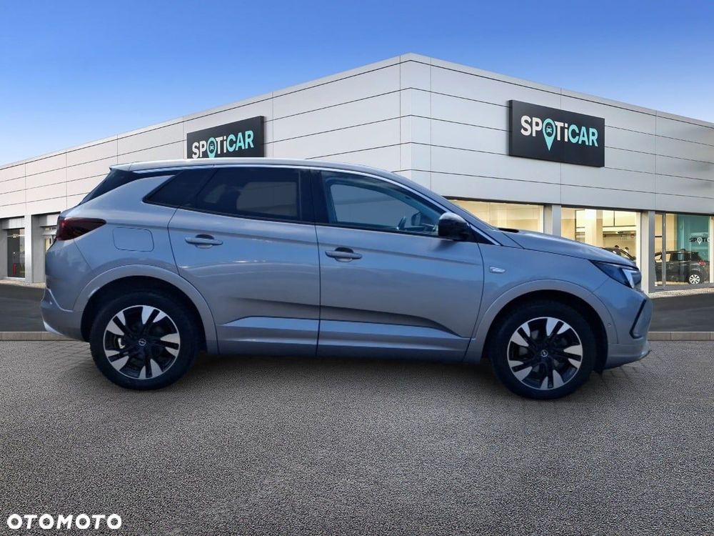 Opel Grandland 1.2 T Business Elegance S&S - 4