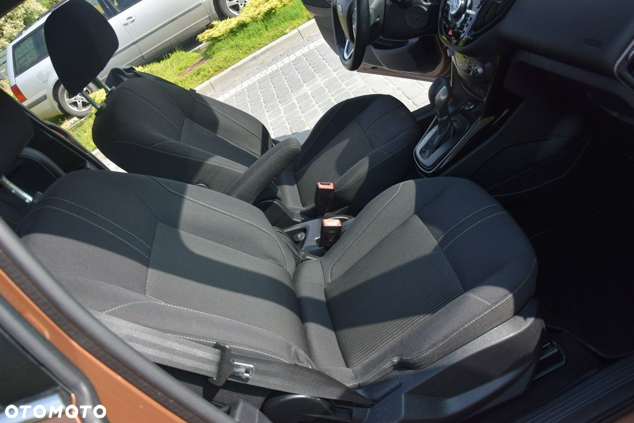 Ford B-MAX 1.6 Titanium - 23