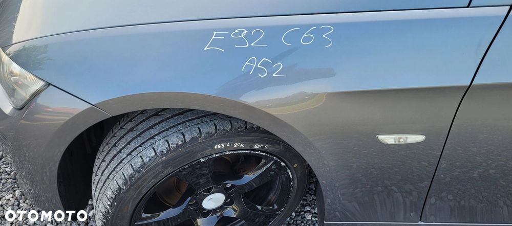 BŁOTNIK LEWY PRZÓD PRZEDNI BMW E92 E93 A52 SPACEGRAU C63 - 1