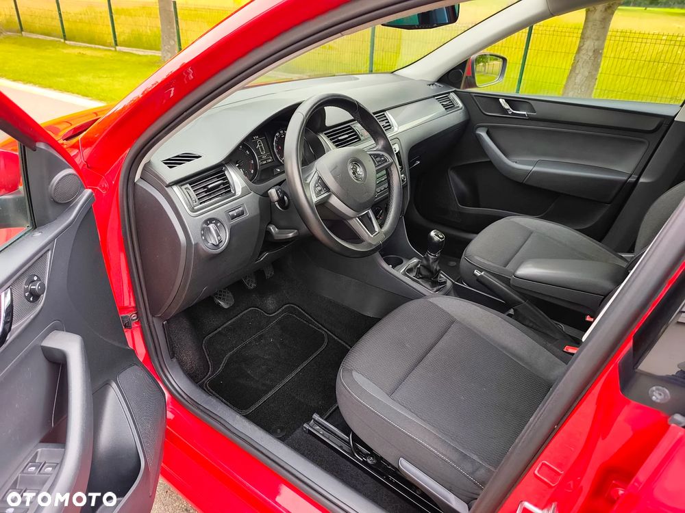 Skoda RAPID 1.2 TSI Ambition - 9