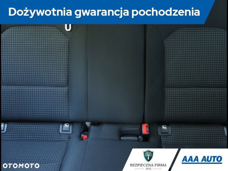 Kia Ceed - 11