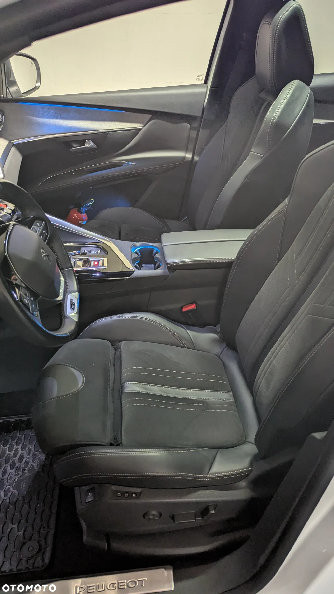 Peugeot 3008 1.6 PureTech GT S&S EAT8 - 19