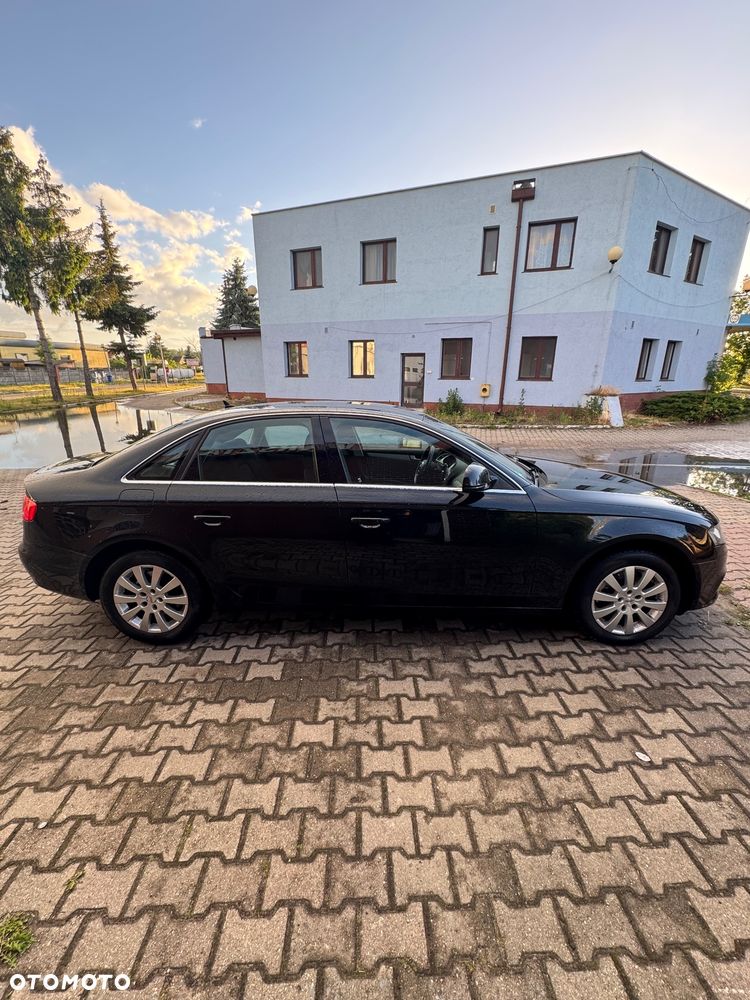 Audi A4 Limousine - 13