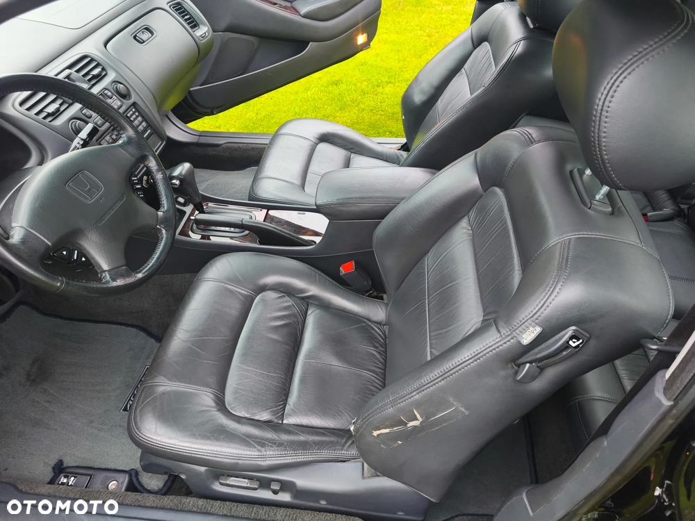 Honda Accord 3.0i ES - 20