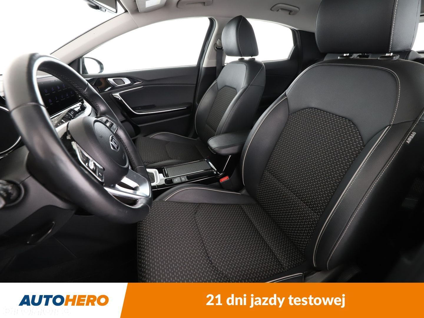 Kia XCeed - 10