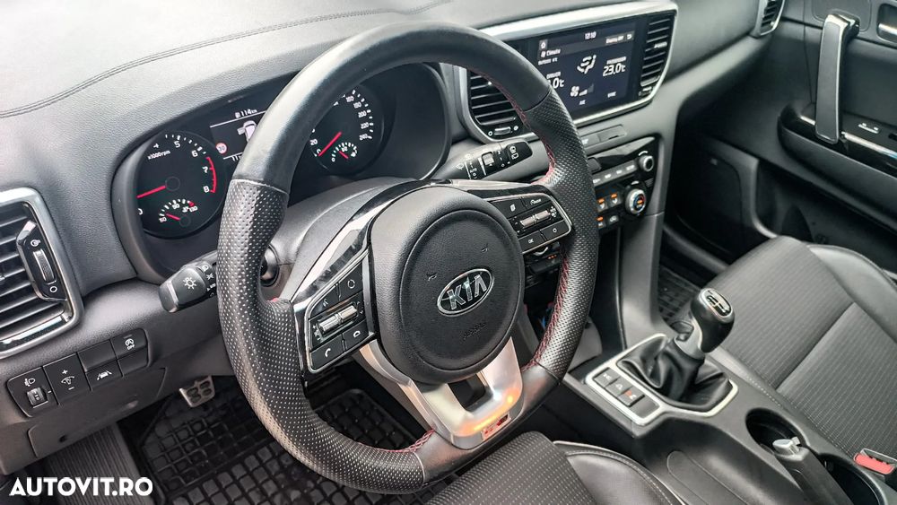 Kia Sportage 1.6 T-GDI 6MT 4x4 GT Line - 16