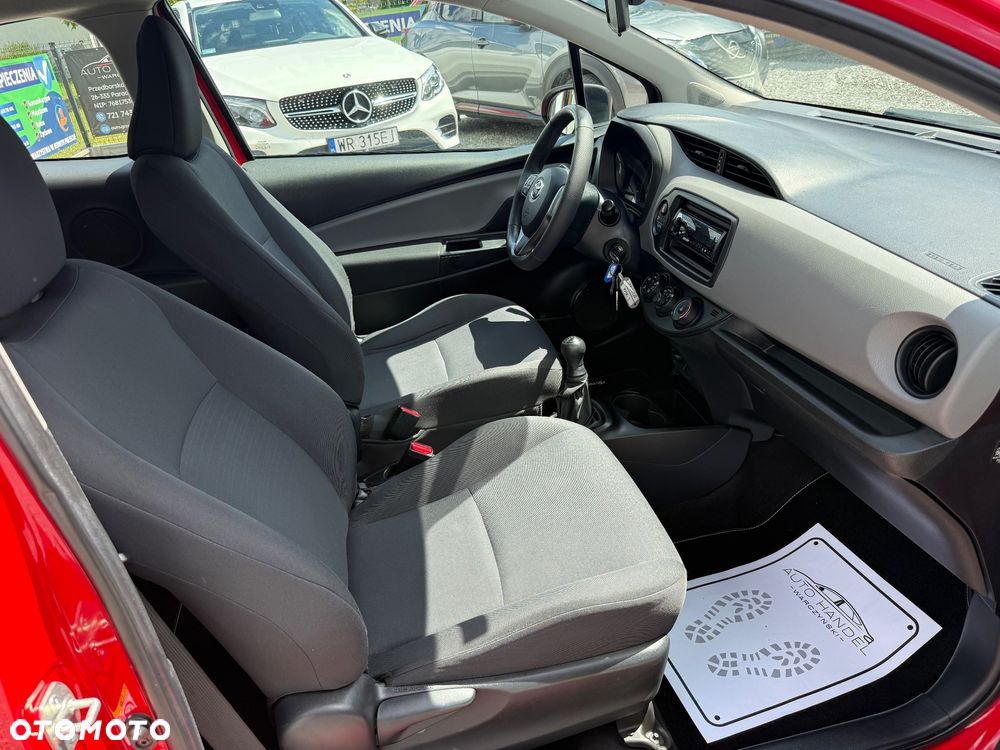 Toyota Yaris 1.0 Entry EU5 - 12
