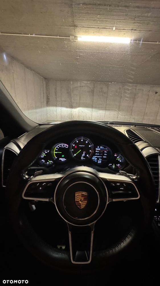 Porsche Cayenne S E-Hybrid - 22