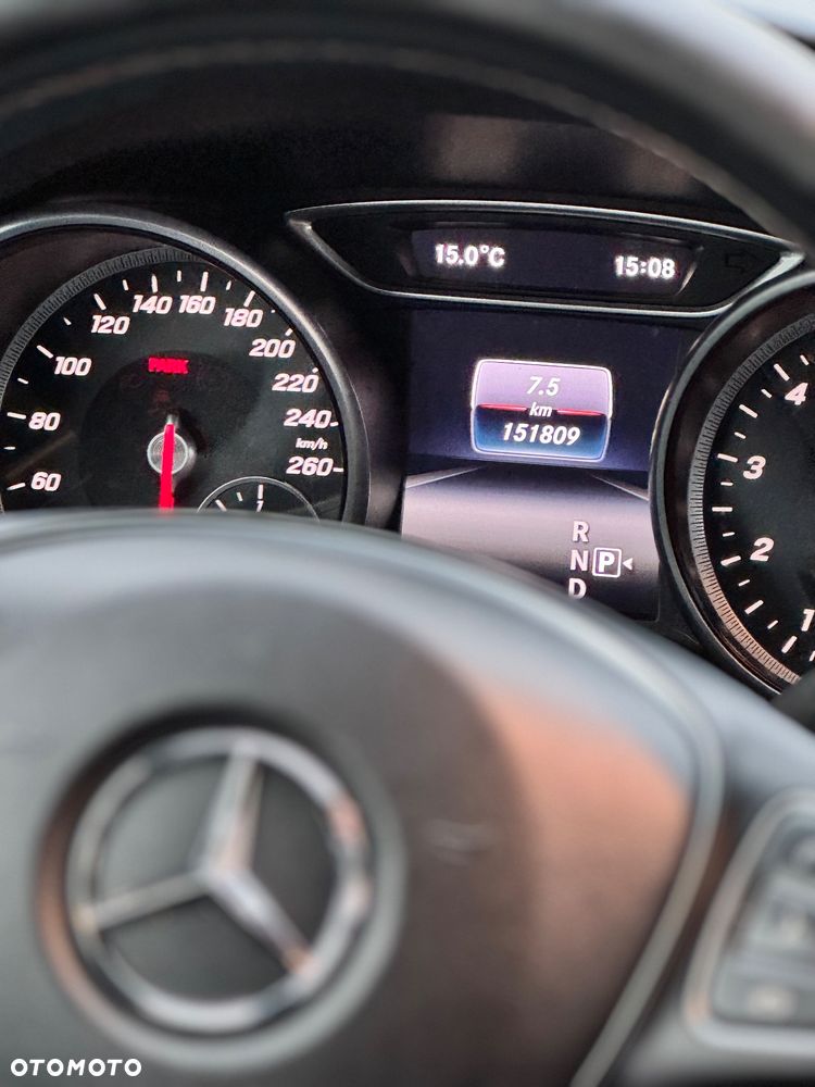 Mercedes-Benz CLA 250 7G-DCT - 10