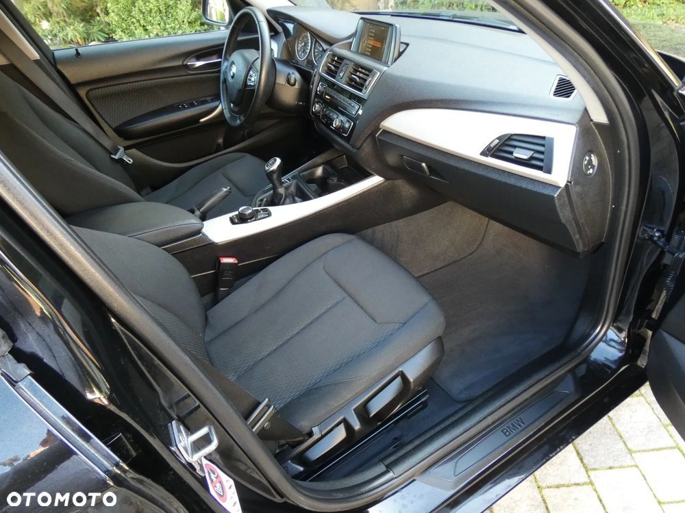 BMW Seria 1 118i Sport Line - 30