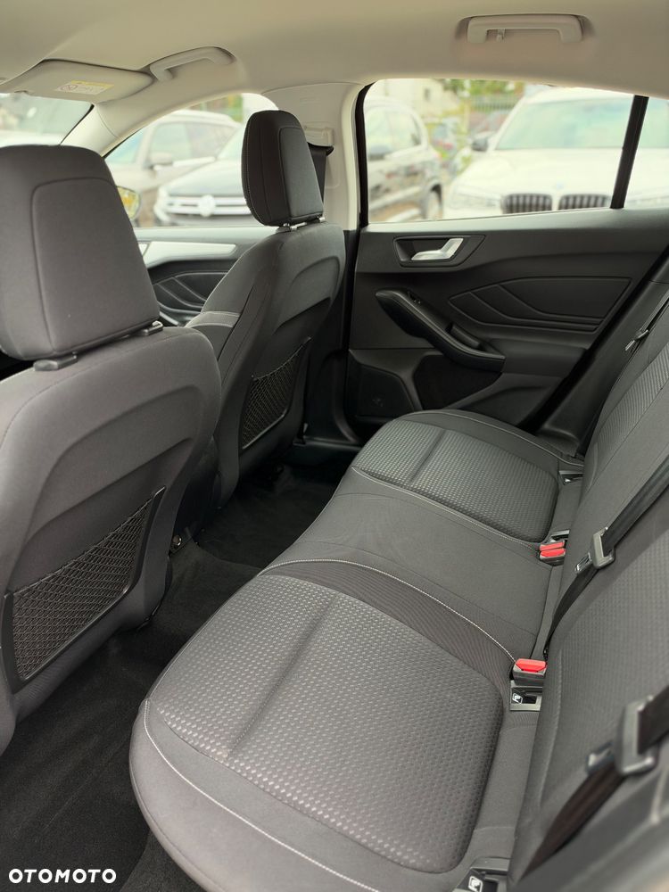 Ford Focus - 22