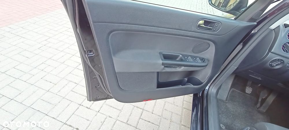 Volkswagen Golf Plus - 22