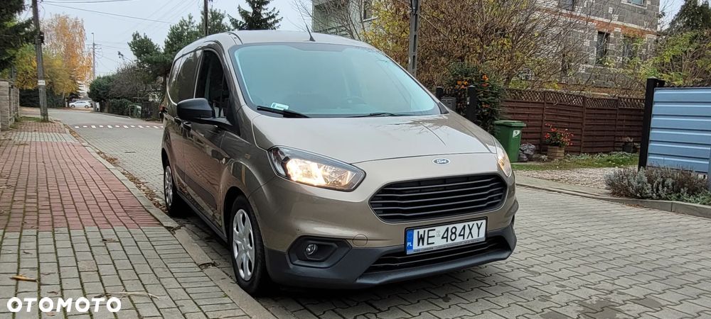 Ford Transit courier - 1