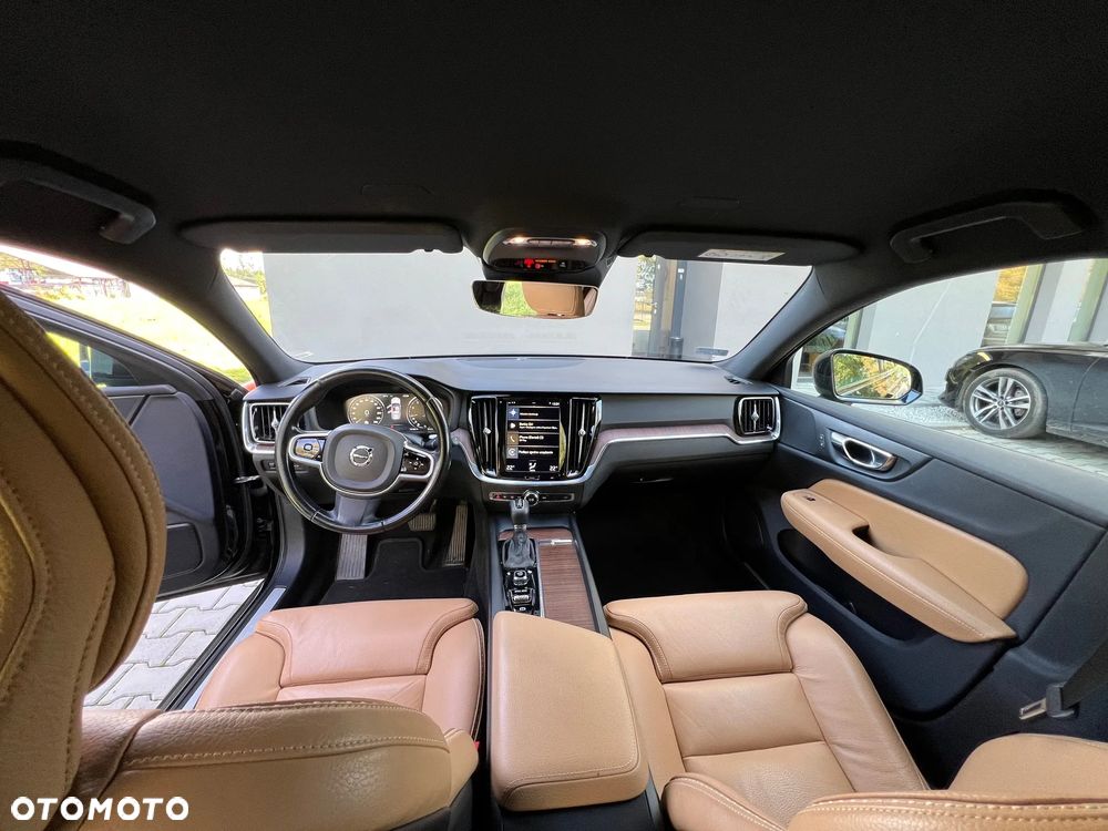 Volvo V60 Cross Country Pro T5 AWD - 10