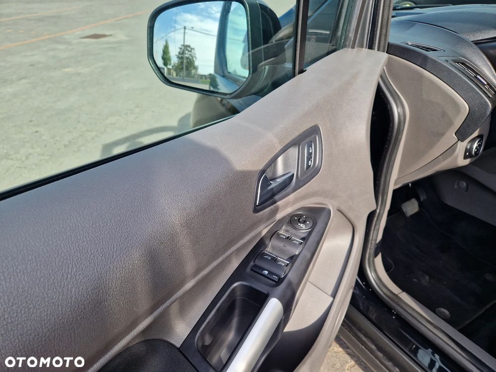 Ford Tourneo Connect - 17